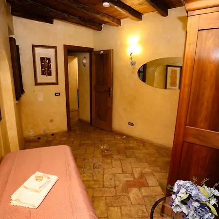 Apartment Domus Antica Navona *