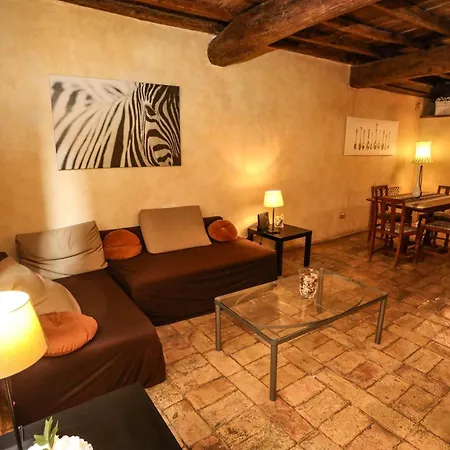 Apartament Domus Antica Navona *